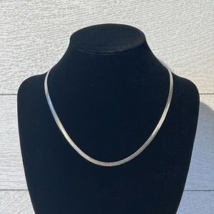 NEW - GORGEOUS 18K White Gold Herringbone Chain Necklace